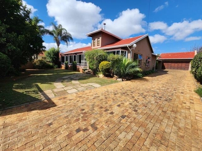 House For Sale In Rant En Dal, Krugersdorp