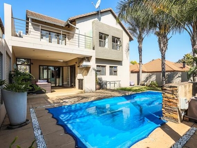 House For Sale In Silver Lakes, Pretoria
