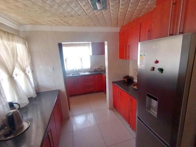 House For Sale In Soshanguve Dd, Soshanguve