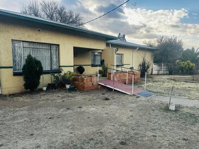 House For Sale In Suidrand, Kroonstad