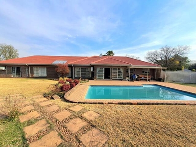 House For Sale In Three Rivers East, Vereeniging