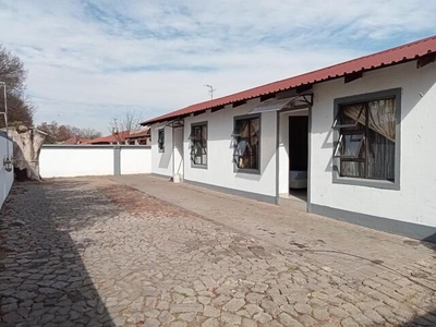 House For Sale In Vanderbijlpark Cw 2, Vanderbijlpark