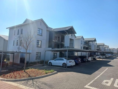 Townhouse For Sale In Longlake, Sandton