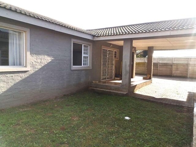 Townhouse For Sale In Retief, Despatch