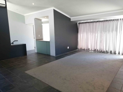 2 Bedroom Apartment To Let in Claremont Upper