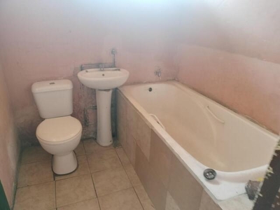 2 bedroom, Mabopane Gauteng N/A