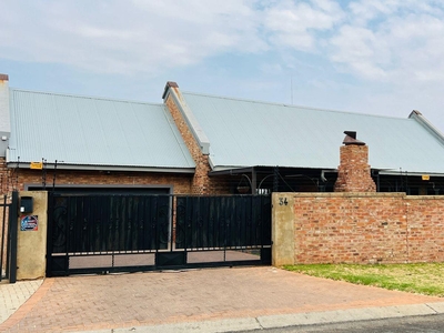 3 Bedroom Townhouse to rent in Mooivallei Park