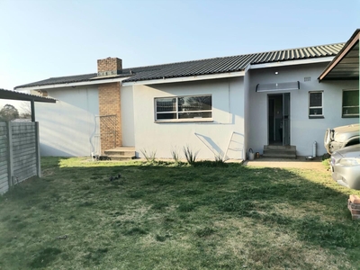 4 Bedroom House for sale in Ermelo