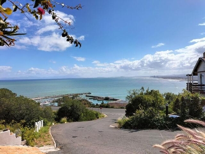 Apartment For Rent In Mountainside, Gordons Bay