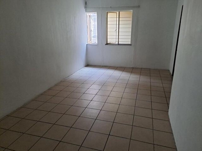 Apartment For Rent In Roodepoort Central, Roodepoort