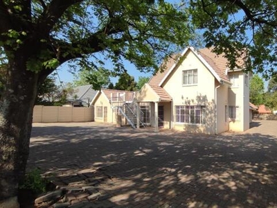 Commercial Property For Rent In Dunvegan, Edenvale
