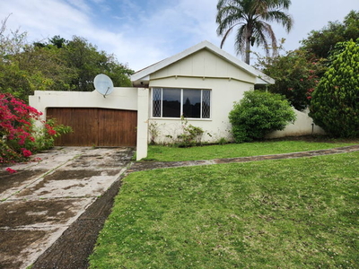 Situated close to Beacon Bay countryclub