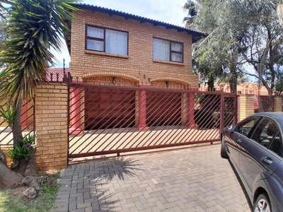 House For Rent In Moreleta Park, Pretoria