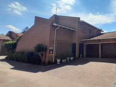 House For Rent In Waterkloof, Pretoria