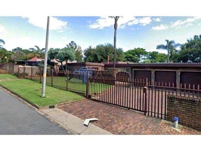 House For Sale In Birchleigh, Kempton Park