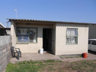 House For Sale In Buffalo Flats, East London