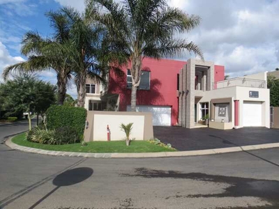 House For Sale In Greenstone Hill, Edenvale