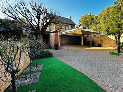 House For Sale In Langenhovenpark, Bloemfontein