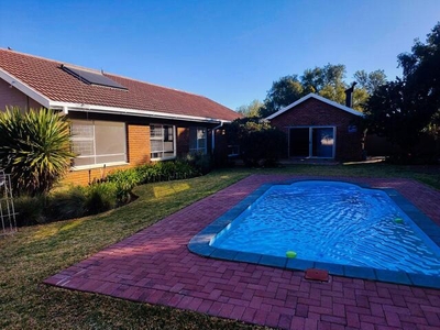 House For Sale In Pellissier, Bloemfontein