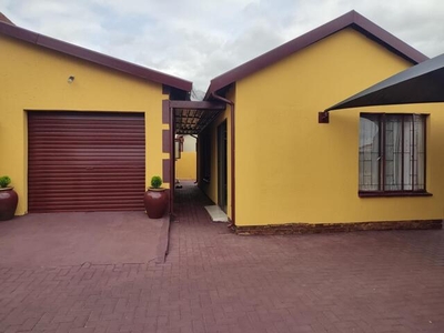 House For Sale In Soshanguve Vv, Soshanguve