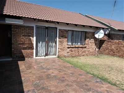 House For Sale In Tasbet Park Ext 2, Witbank