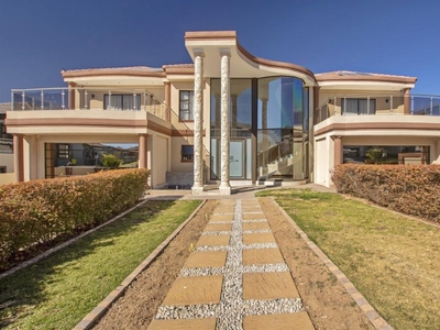 House for sale with 7 bedrooms, Blue Valley Golf Estate, Centurion