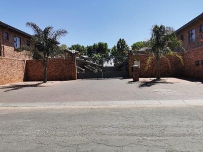 Townhouse For Rent In Boksburg North, Boksburg