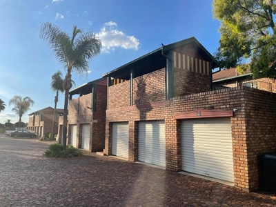 Townhouse For Rent In Doornpoort, Pretoria