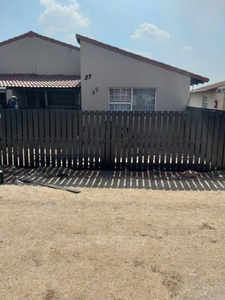 Townhouse For Rent In Elspark, Germiston