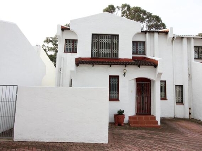 Townhouse For Rent In Greenshields Park, Port Elizabeth