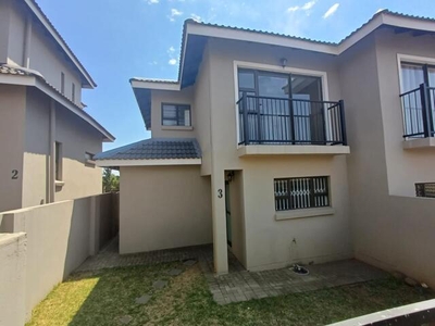 Townhouse For Rent In Shellyvale, Bloemfontein