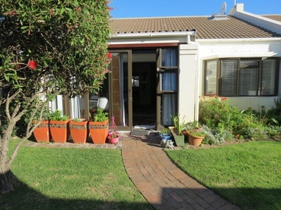 Townhouse For Sale In Bizweni, Somerset West