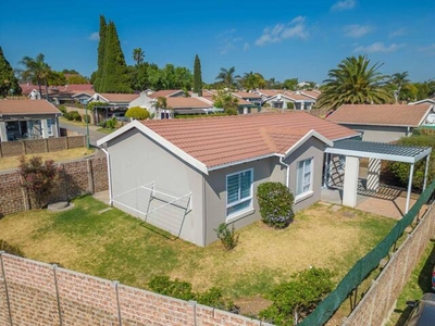 Townhouse For Sale In Eden Glen, Edenvale