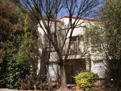 Townhouse For Sale In Rembrandt Park, Johannesburg