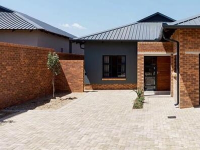 Townhouse For Sale In Six Fountains Residential Estate, Pretoria