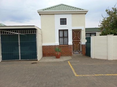 Townhouse For Sale In Willows, Bloemfontein