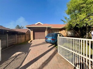 3 Bed Townhouse in Protea Park