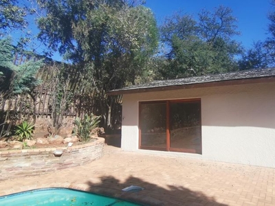 1 Bedroom cottage to rent in Mondeor, Johannesburg