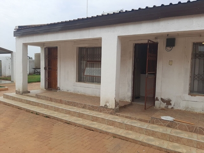 1 Bedroom Flat To Let in Mankweng