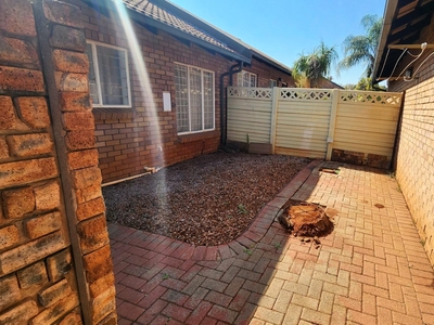 2 Bed Townhouse/Cluster for Sale Annlin Pretoria North
