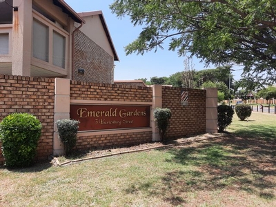 2 Bedroom Apartment For Sale in Amberfield - 115 Emerald Gardens 3 Fouriesburg