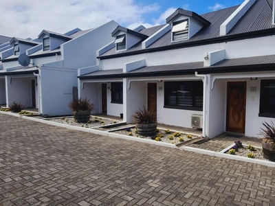 2 Bedroom apartment sold in Westhill, Knysna