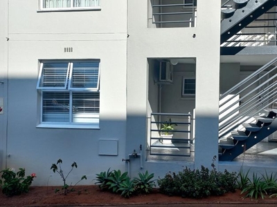 2 Bedroom apartment to rent in Essenwood, Durban
