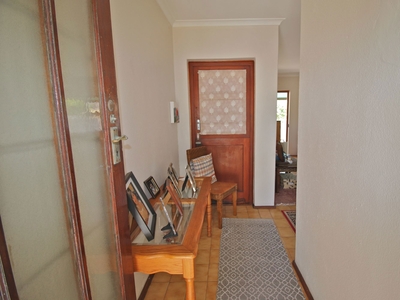 2 bedroom house for sale in Edgemead