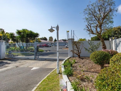 2 Bedroom townhouse - sectional sold in Goedemoed, Durbanville