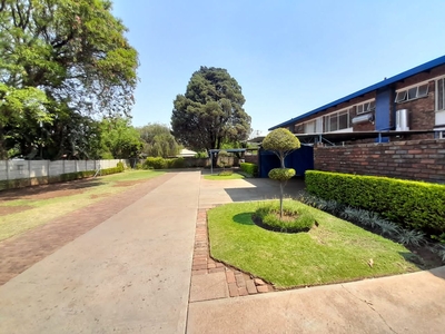 2 Bedroom Townhouse To Let in Roseville