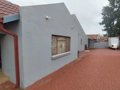 3 Bedroom House To Let in Mhluzi