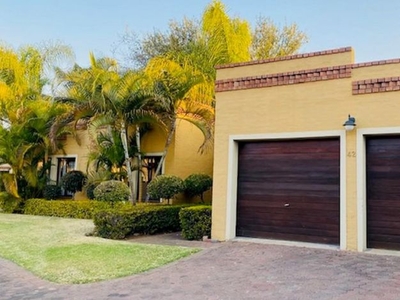 3 Bedroom townhouse - freehold to rent in Waterval East, Rustenburg
