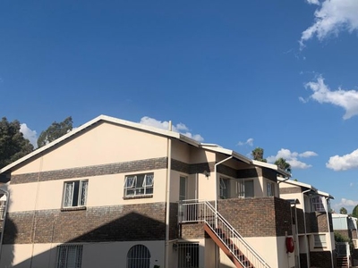 3 Bedroom townhouse - sectional to rent in Bruma, Johannesburg