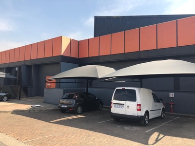 350m² Office To Let in Wynberg